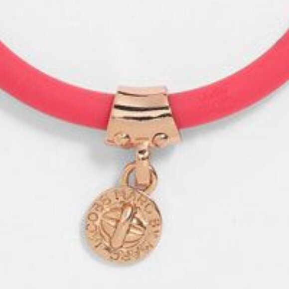 MARC BY MARC JACOBS Silicone Stretch Bracelet ORANGE / BRAND NEW WITH TAGS - Picture 2 of 7